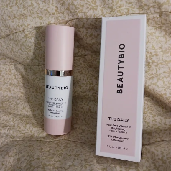 Vitamin C Brightening Serum - BIO BEAUTY - The Daily Vitamin C Brighteni…